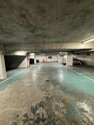 Parking / Garage - 10 m²