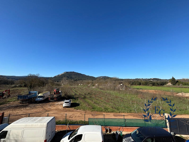 Local commercial - 720 m²