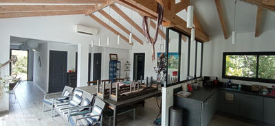 Maison - 573 m² - 5 pièces