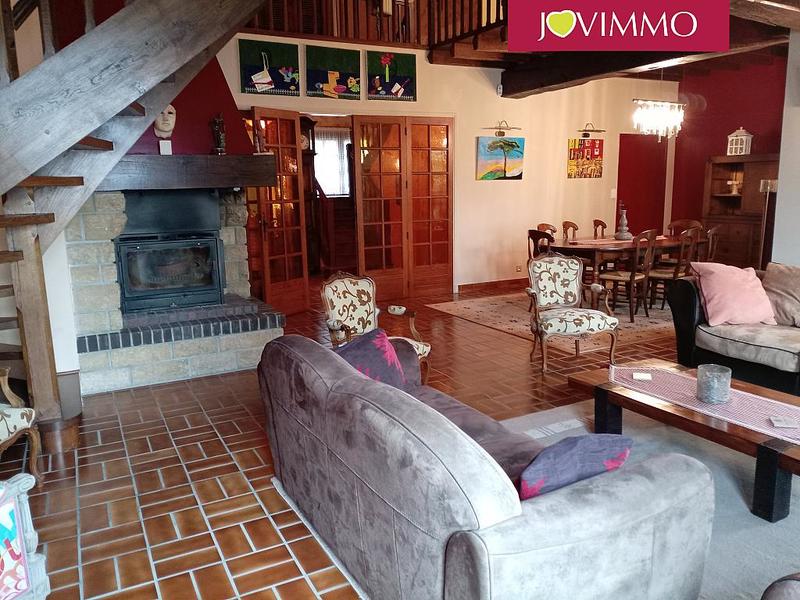 Maison - 305 m² - 10 pièces