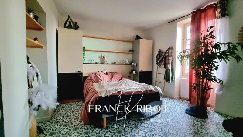 Maison - 147 m² - 6 pièces