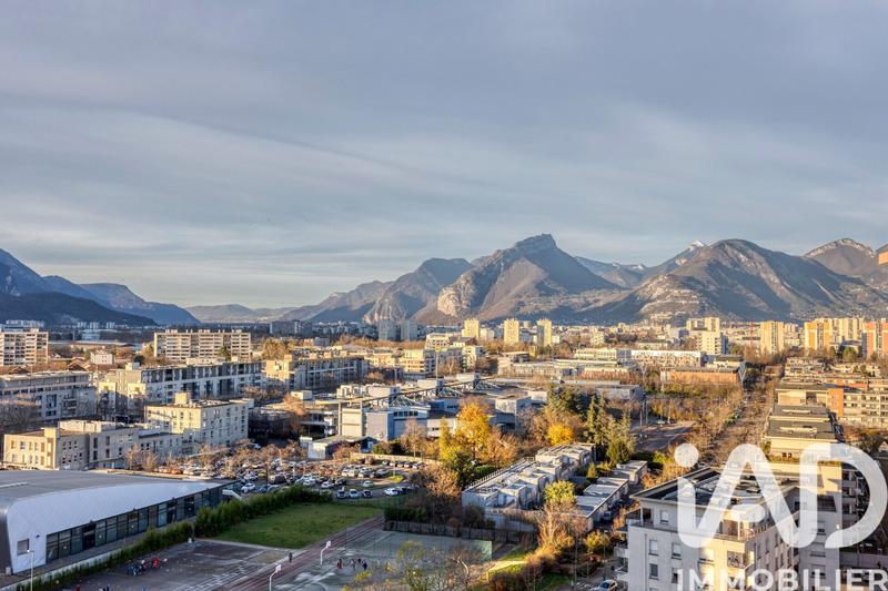 Appartement - 84 m² - 4 pièces