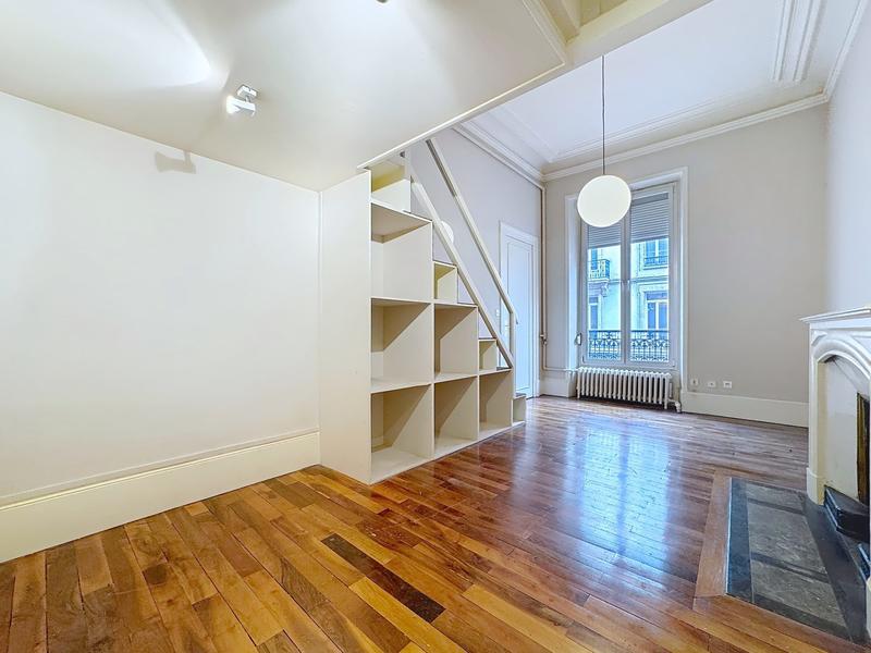 Appartement - 81 m² - 3 pièces