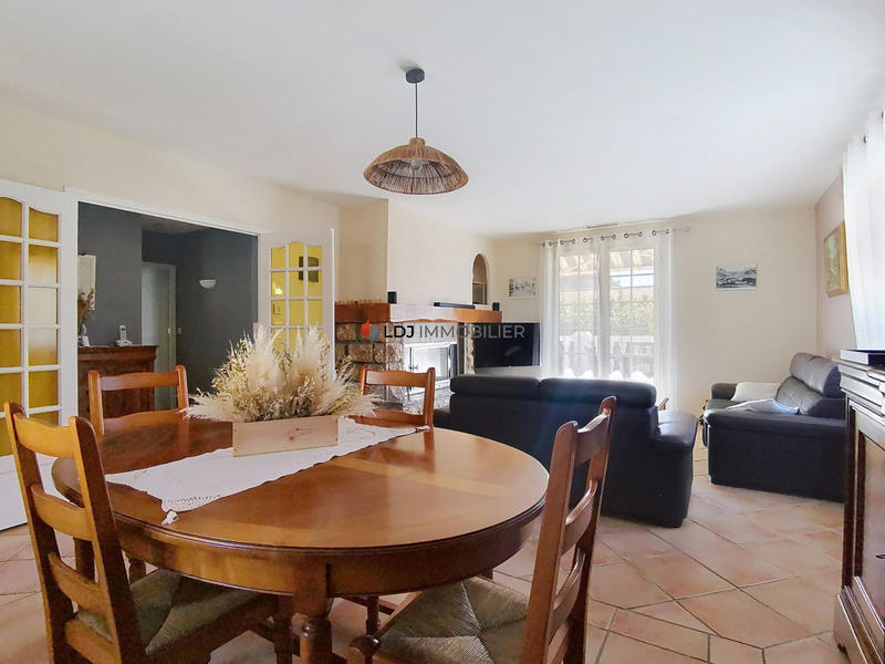 Maison traditionnelle - 125 m² - 6 pièces