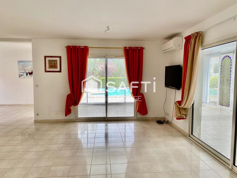 Maison - 208 m² - 6 pièces