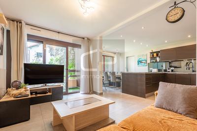 Appartement ancien - 85 m² - 4 pièces