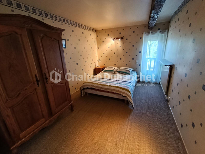 Maison - 200 m² - 6 pièces