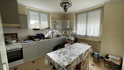 Maison - 110 m² - 5 pièces