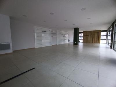 Local commercial - 108 m²