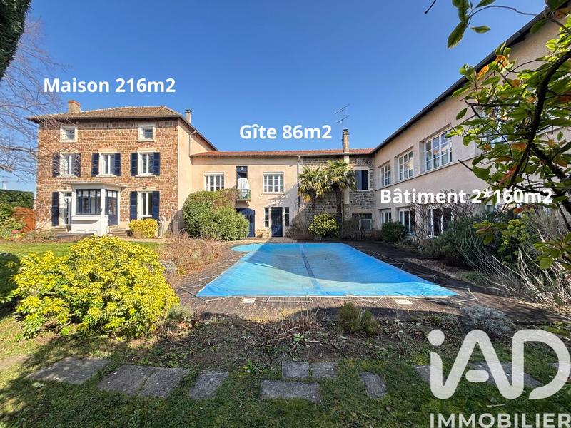 Maison - 451 m² - 12 pièces