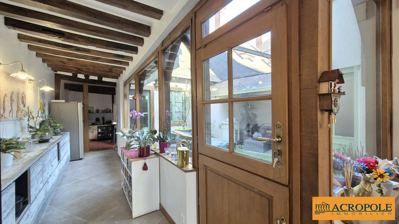 Maison - 240 m² - 9 pièces