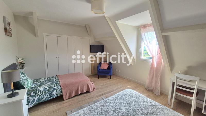 Maison - 310 m² - 13 pièces