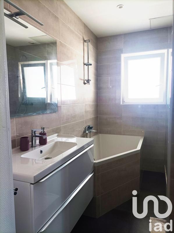 Maison - 96 m² - 6 pièces