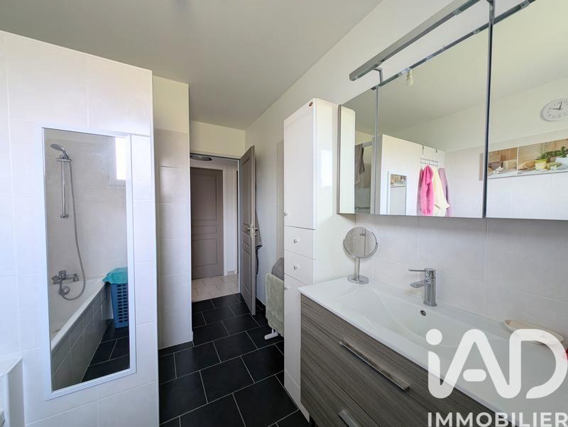 Maison - 95 m² - 5 pièces