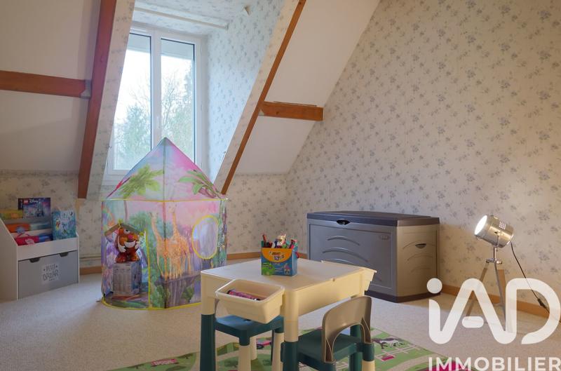 Maison - 202 m² - 9 pièces