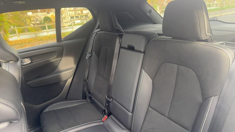 Volvo Xc40 1.5 T5 262 Hybrid Dct7 R-Design - Automatique Toit ouvrant