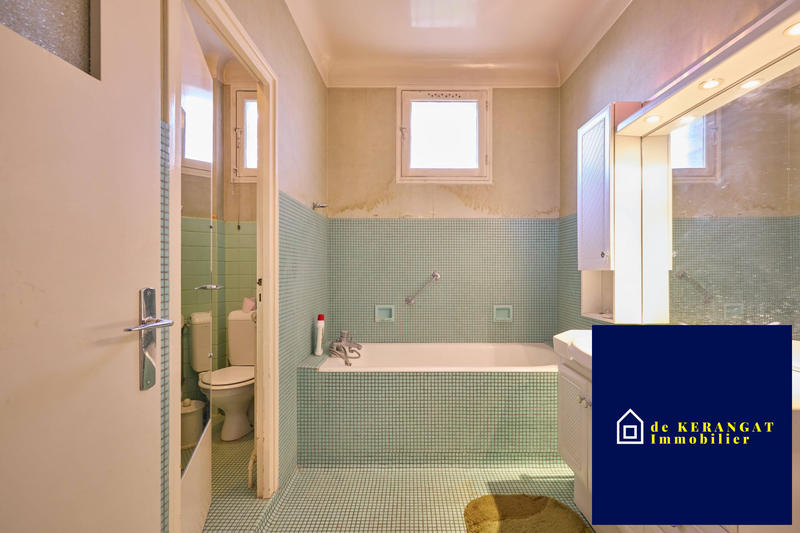 Maison traditionnelle - 230 m² - 8 pièces