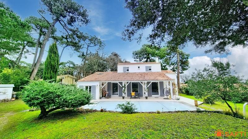 Maison - 160 m² - 7 pièces