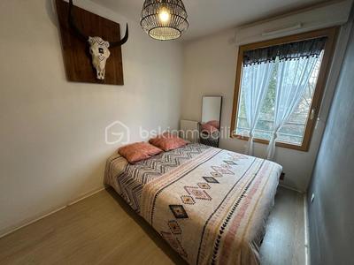 Appartement - 82 m² - 4 pièces