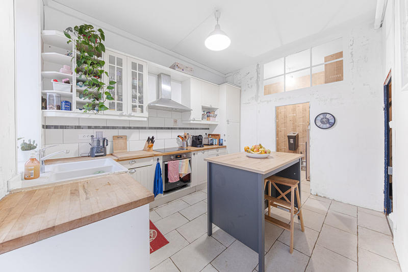 Maison - 235 m² - 9 pièces