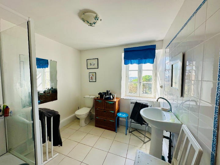 Maison - 322 m² - 9 pièces