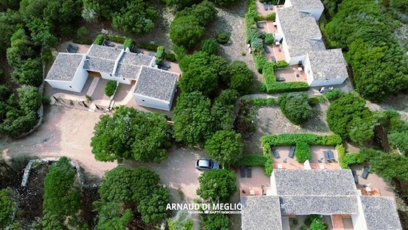 Local commercial - 304 m² - 12 pièces