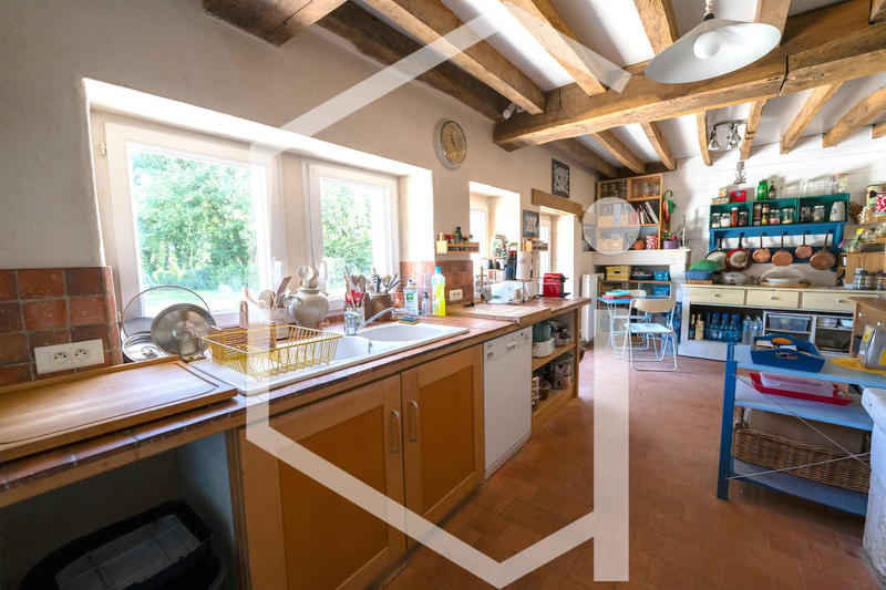 Propriété - 458 m² - 13 pièces