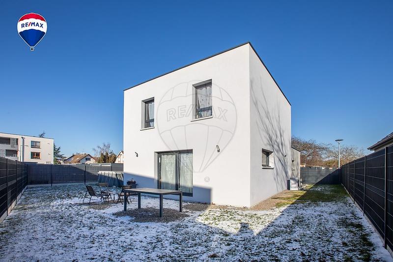 Maison - 97 m² - 1 pièce