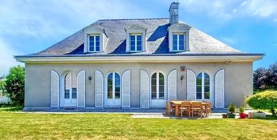 Maison - 177 m² - 7 pièces