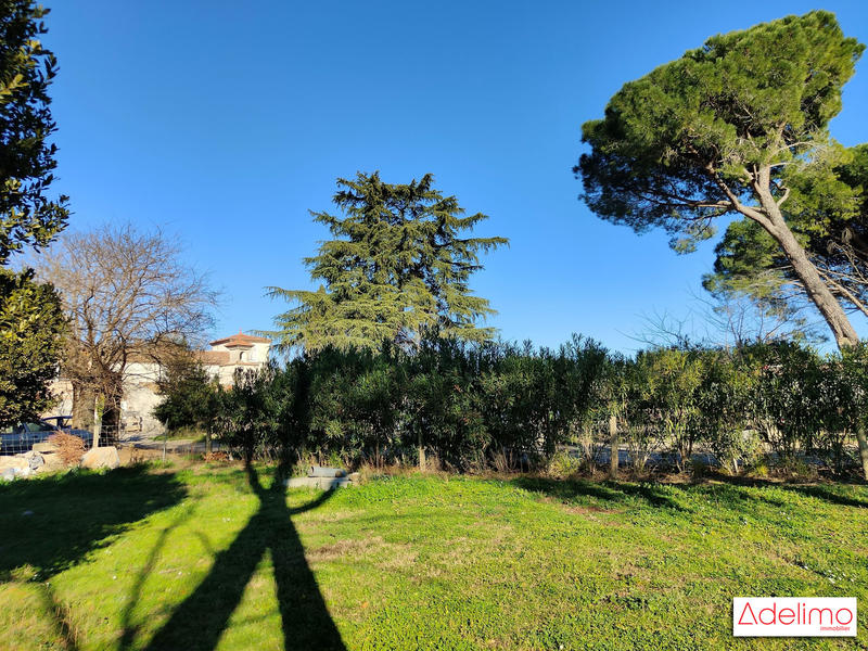 Mas - 1 582 m² - 15 pièces