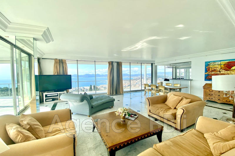 Villa - 320 m² - 6 pièces