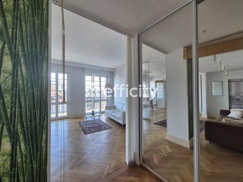 Appartement - 104 m² - 4 pièces