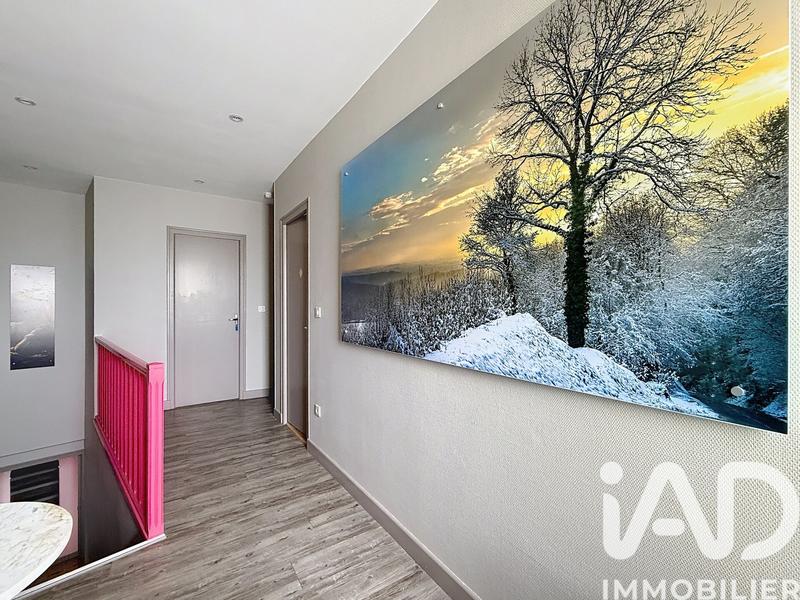 Maison - 382 m² - 5 pièces