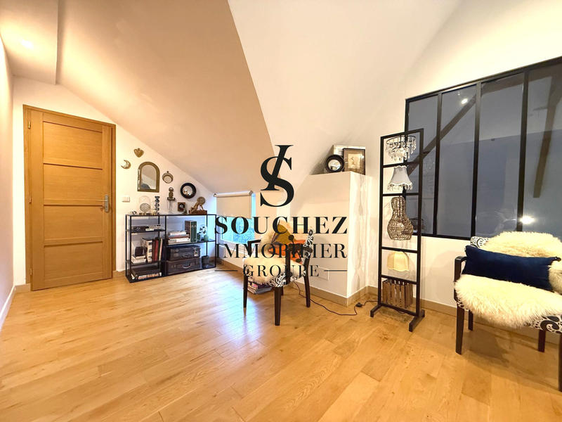 Maison - 250 m² - 8 pièces