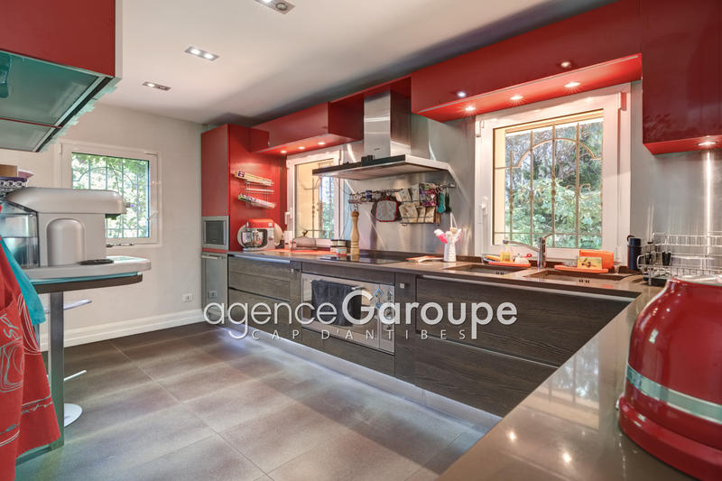 Villa - 247 m² - 7 pièces