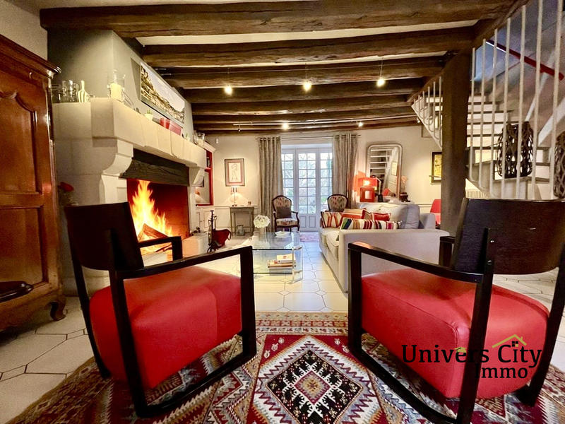 Maison ancienne - 227 m² - 8 pièces