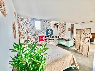 Maison - 363 m² - 9 pièces