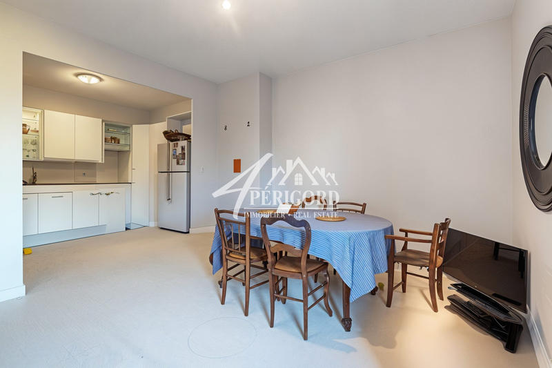 Maison - 288 m² - 8 pièces