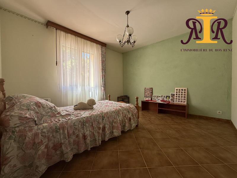 Maison traditionnelle - 169 m² - 7 pièces