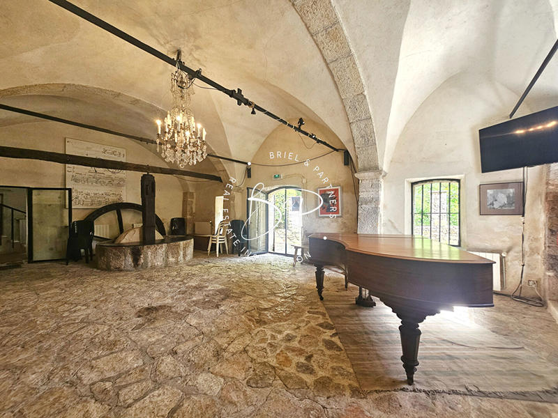 Maison - 187 m² - 4 pièces