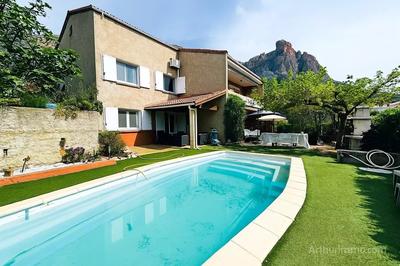 Maison - 187 m² - 7 pièces