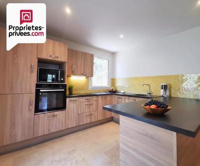 Maison - 170 m² - 9 pièces