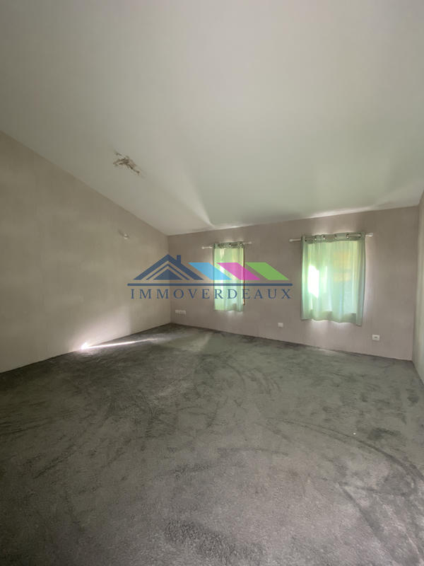 Maison - 239 m² - 7 pièces