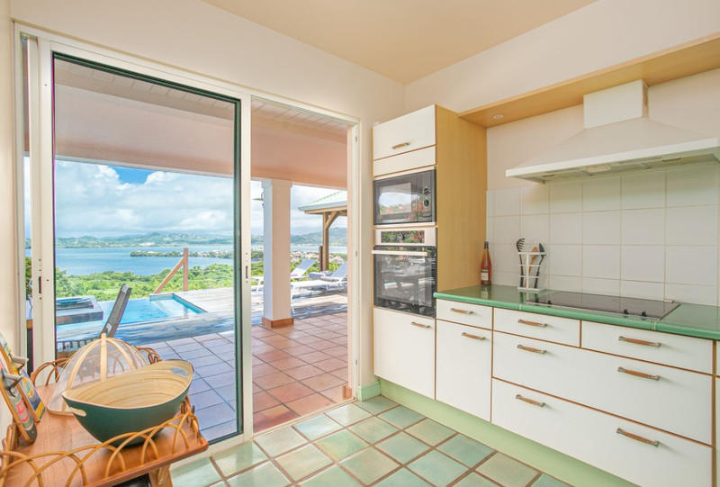 Villa - 270 m² - 6 pièces