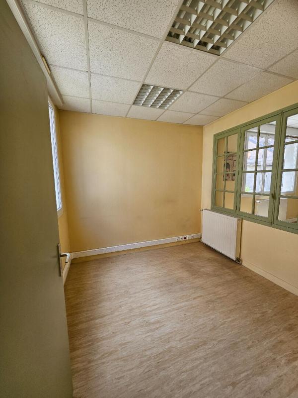 Local commercial - 127 m²