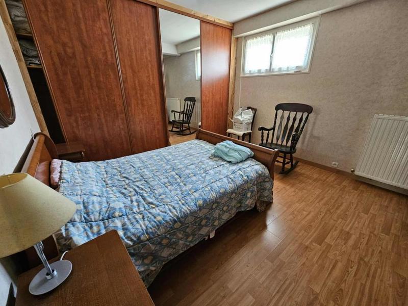 Maison traditionnelle - 166 m² - 7 pièces