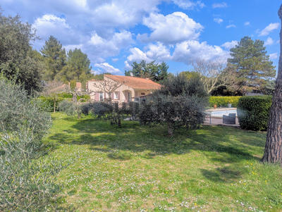 Villa - 141 m² - 6 pièces