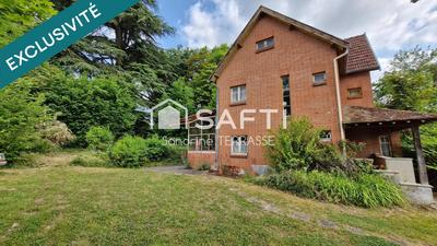 Maison - 170 m² - 9 pièces