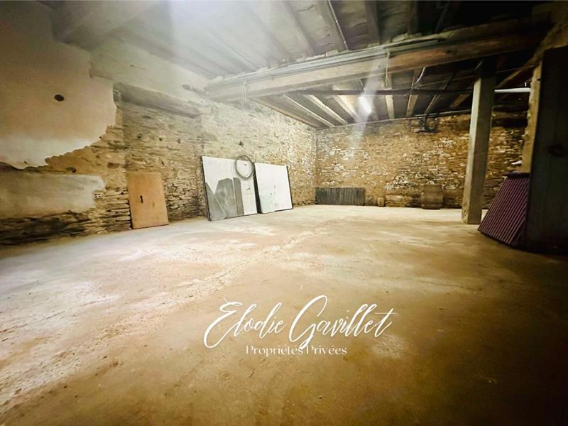 Maison - 304 m² - 11 pièces