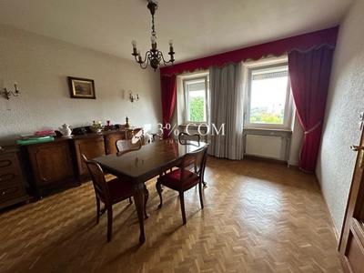 Maison de village - 252 m² - 11 pièces